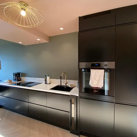 Leilighet And Modern