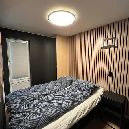 And Modern Leilighet